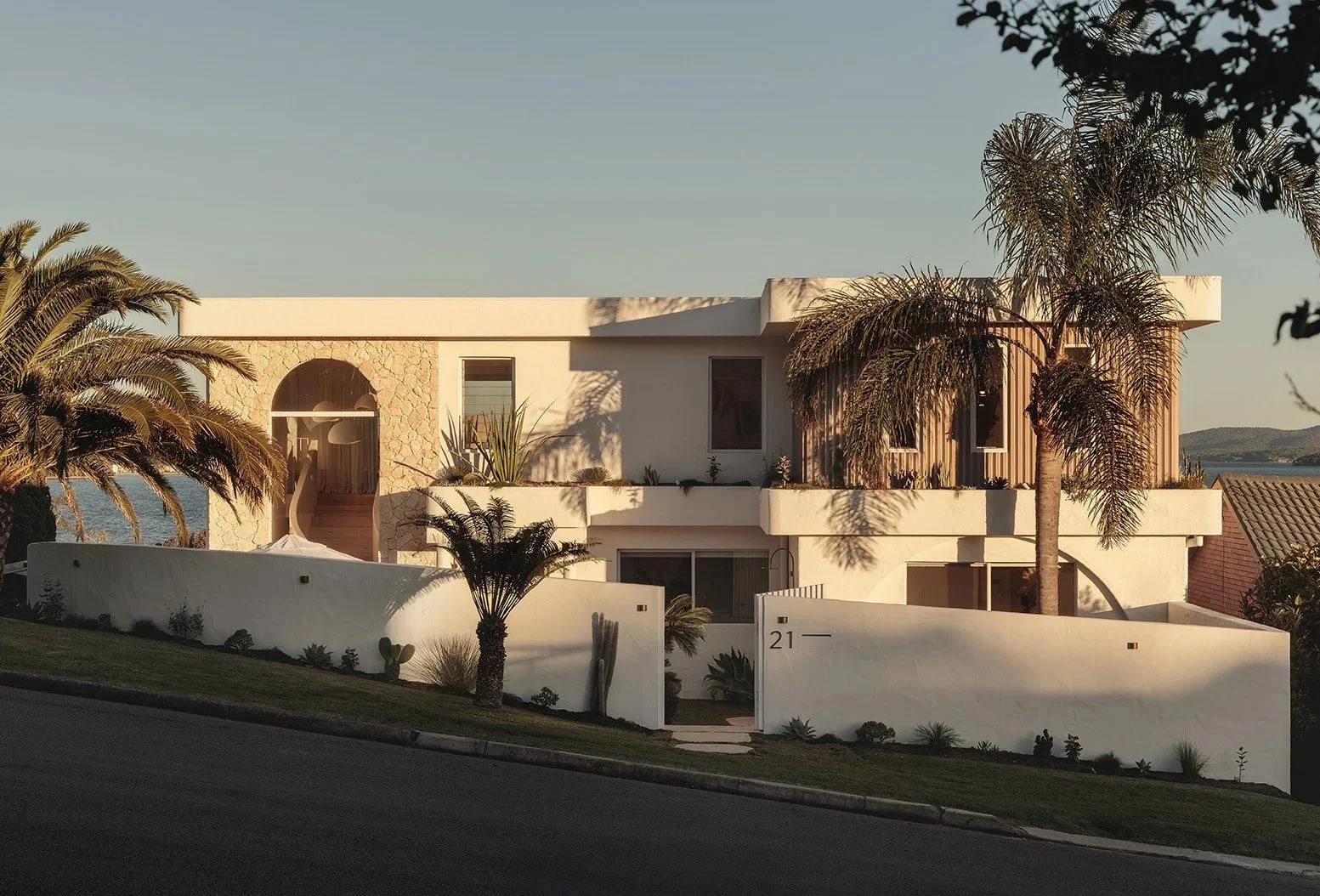 Corrie Residence · architecture photography by Jason Romeo · view 9