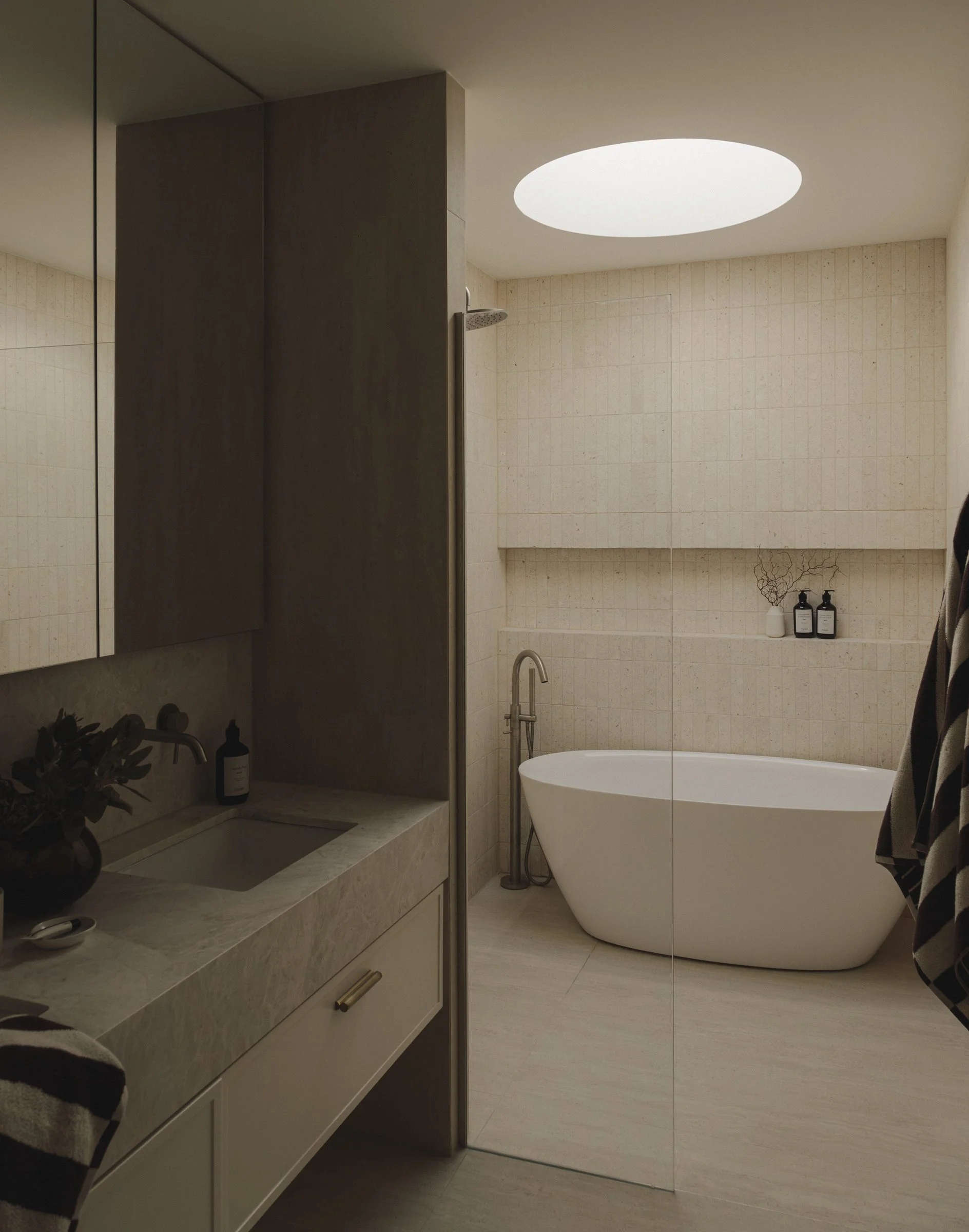 The Menin Residences · architecture photography by Jason Romeo · view 8