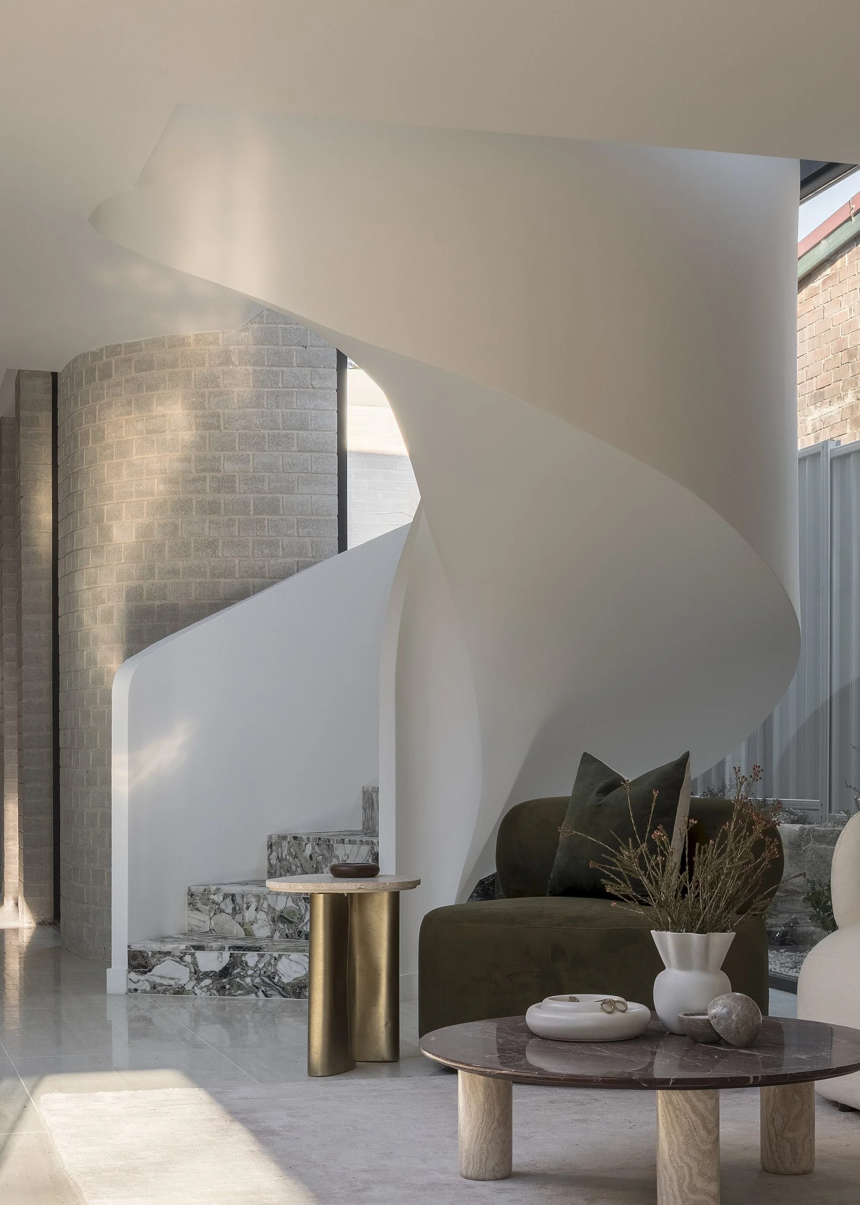 Surrey House · architecture photography by Jason Romeo · view 10